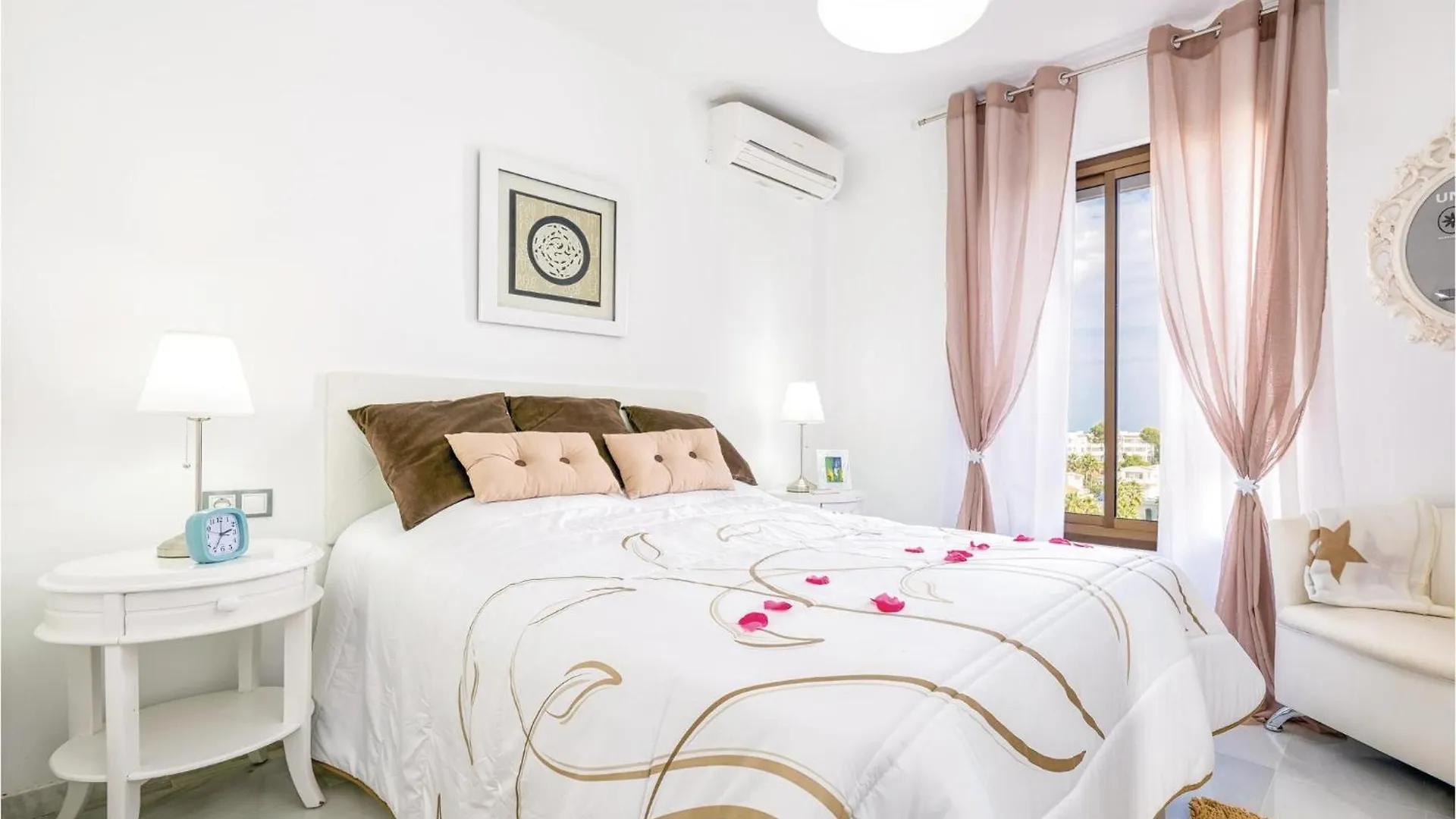 2 Bedroom Lovely Apartment In Mijas Costa Sitio de Calahonda