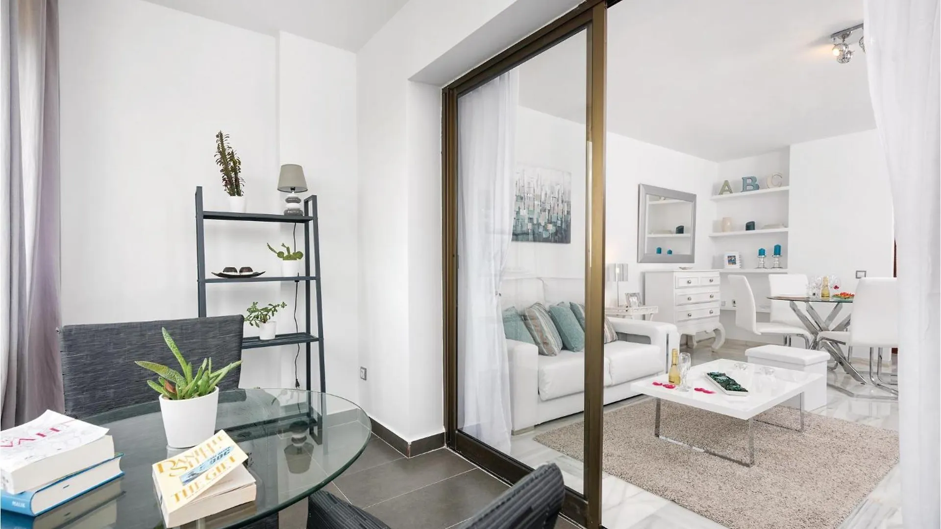 2 Bedroom Lovely Apartment In Mijas Costa Sitio de Calahonda